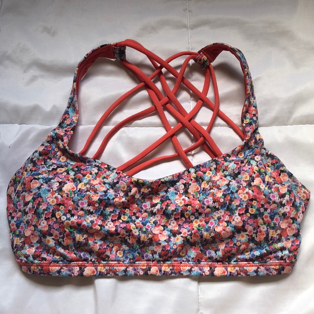 Floral Lulu lemon sports bra!